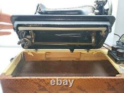 WORKING Vintage 1910 Singer No. 66 Red Eye Sewing Machine with knee Pedal & Case