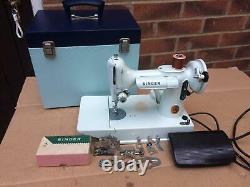 White Vintage Singer 221, 221K Portable Featherweight Sewing Machine