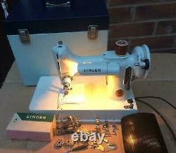 White Vintage Singer 221, 221K Portable Featherweight Sewing Machine