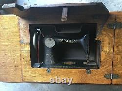 Working 1912 Singer Sewing Machine in Original Wooden Cabinet Model 66-1