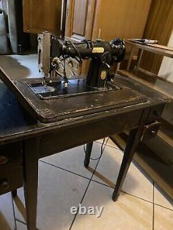 Working Antique SINGER Treadle Sewing Machine in Oak Cabinet with Drawers