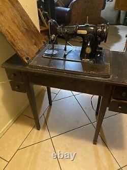 Working Antique SINGER Treadle Sewing Machine in Oak Cabinet with Drawers