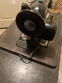 Working Antique SINGER Treadle Sewing Machine in Oak Cabinet with Drawers