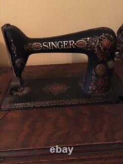Working Antique Singer Original Sewing Machine With Sewing Table and 7 Drawers
