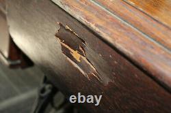 Working Singer Sewing Machine in Original Wooden Cabinet Serial # H1720085