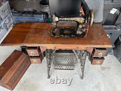 Working singer sewing machine antique 1891