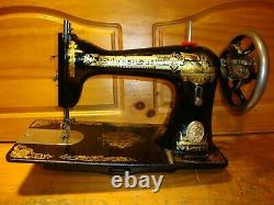 1900 Antique Singer Sewing Machine Head Model 15 Sphinx, Desservi