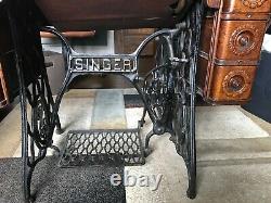 1900's Vintage Singer Original Treadle Sewing Table With Couture Machine