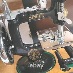 1920 Singer Toy Sewing Machine Retro Miniature Antique Collection USA Utilisé
