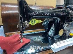 1925 99 K Singer Sewing Machine & Bentwood Case Avec Contrôle De Genou