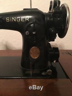 1950 Antique Machines À Coudre Singer
