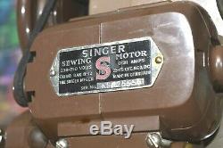 60 Singer Vintage 306k Robuste Machine À Coudre Antique + Pédale Fonctionne Bien