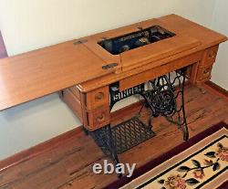 Ancien Vintage Singer Treadle Sewing Machine Cabinet Table 5 Tiroir Chêne D'or