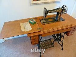 Antique 1910 Singer #66-1 Treadle Sewing Machine With Cabinet Manual & Attachments