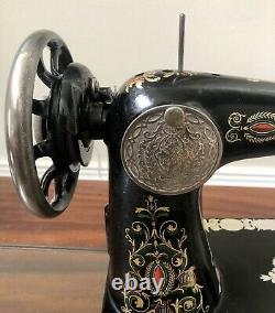 Antique 1911 Singer Red Eye Treadle Sewing Machine Black Floral Model Aiguille