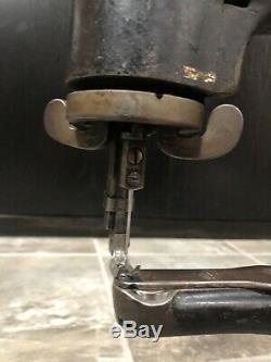 Antique Chanteur # 12160999 Bras En Cuir Patcher Machine À Coudre Antique Industrielle