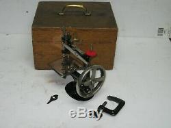 Antique Chanteur Modèle 20 Quatre 4 Spoke Enfant Machine À Coudre Années 1910 W Case + Clamp