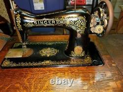 Antique Singer 1919, Treadle Sewing Machine G7221874. Boîte De Puzzle Et Aiguille Spéciale