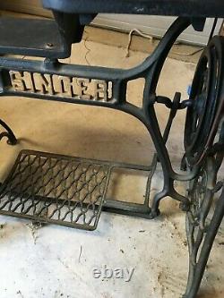 Antique Singer 29-4 Industrial Cobblers Treadle Sewing Machine Cuir G9237650