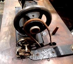 Antique Singer 72 W 19 Industrial Hemming Machine À Coudre Aiguilles De Duel W Org Base