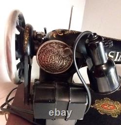 Antique Singer Hand Crank Sewing Machine Withcase / Pedal / Light Rare Wwii Era
