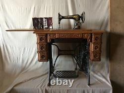 Antique Singer Machine À Coudre #27, Arts & Crafts Treadle Table Avec Puzzle Box