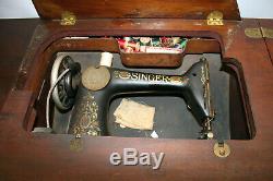 Antique Singer Machine À Coudre Avec Table Ainsi Que Des Accessoires Et De L'huile Can C3991680