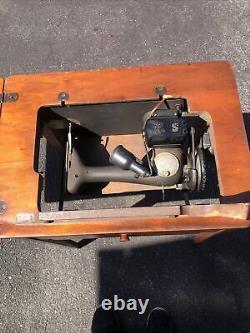 Antique Singer Machine À Coudre Série Ah456094 Hideaway Bois Meubles Table