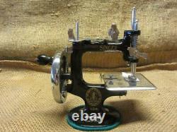 Antique Singer Miniature Sewing Machine Set Complete Near Mint Ornate Sew 10407