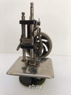 Antique Singer Model 20 Cast Iron Machine À Coudre Des Enfants XVC