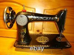 Antique Singer Sewing Machine Head Modèle 66 Lotus, Entretenu