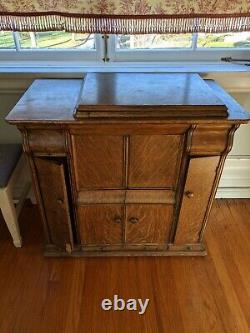Antique Singer Sewing Machine Model #66 Tiger Oak Closed Cabinet Treadle