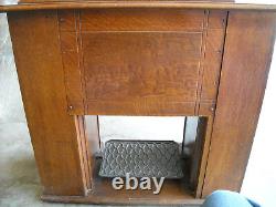 Antique Singer Treadle Sewing Machine Cabinet Tiger Oak-local Pick Up-no Shpg