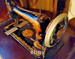 Antique Singer Treadle Sewing Machine Early 1902 Sphinx Model 27 K1167321