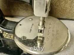 Antique Stitchwell Salesman Échantillon Machine À Coudre Cast Iron Singer Stamped