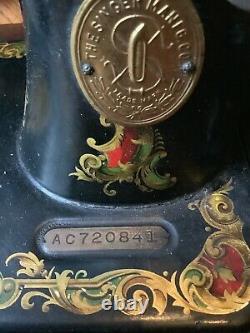 Antique Vintage Ornate Black Singer Machine À Coudre Moteur Cordon Léger En Bois
