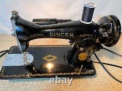 Belle machine à coudre Singer de 1947 modèle 15-90, révisée et nettoyée, entièrement testée