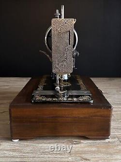 Belle machine à coudre à pédale Singer 27 Pheasant de 1909, testée avec base