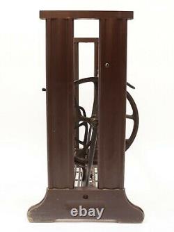 Bois Antique Singer Vintage & Cast Iron Treadle Machine À Coudre Base Deco