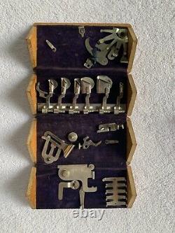 Boîte à énigme de couture Singer antique avec accessoires en chêne à queue d'aronde brevetée en 1889