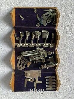 Boîte à puzzles de couture Antique Singer avec accessoires en chêne à queues d'aronde brevetés en 1889