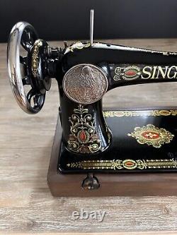 Impressionnante machine à coudre Singer 66 Red Eye de 1924 - Tête d'origine avec manuel complet, entièrement testée.