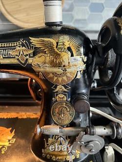 Impressionnante tête de machine à coudre Singer à pédale antique de 1909, modèle Sphinx, fonctionne parfaitement.
