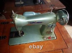 Lot de 6 anciennes machines à coudre Singer Fleetwood Sears non testées.