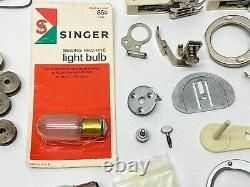 Lot de pièces détachées, accessoires et outils vintage pour machine à coudre Singer de collection