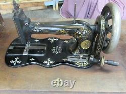Machine À Coudre Antique 1881 Fiddlebase Mother Pearl Inlay Modèle 12 Treadle Desk