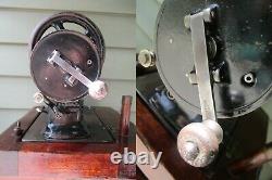 Machine À Coudre Industrielle À Main Antique Avec Banc D'usine Et Tabouret Sur Roues