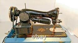 Machine À Coudre Les Doigts Avec Le Boîtier, Travail Antique / Vintage Portable Électrique
