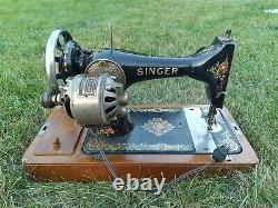 Machine À Coudre Vintage Singer Dans Le Boîtier En Bois #g7112166 Avec Hamilton Beach Motor