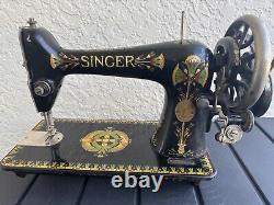 Machine à coudre Antique Singer 66 Lotuse de 1910 en très bon état